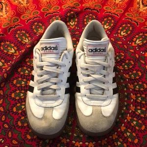• Adidas Sambas •